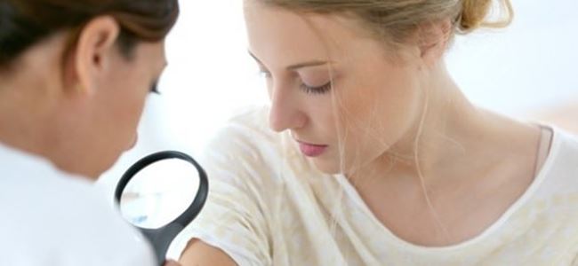 Красные точки на теле как родинки, что это и какие причины появления